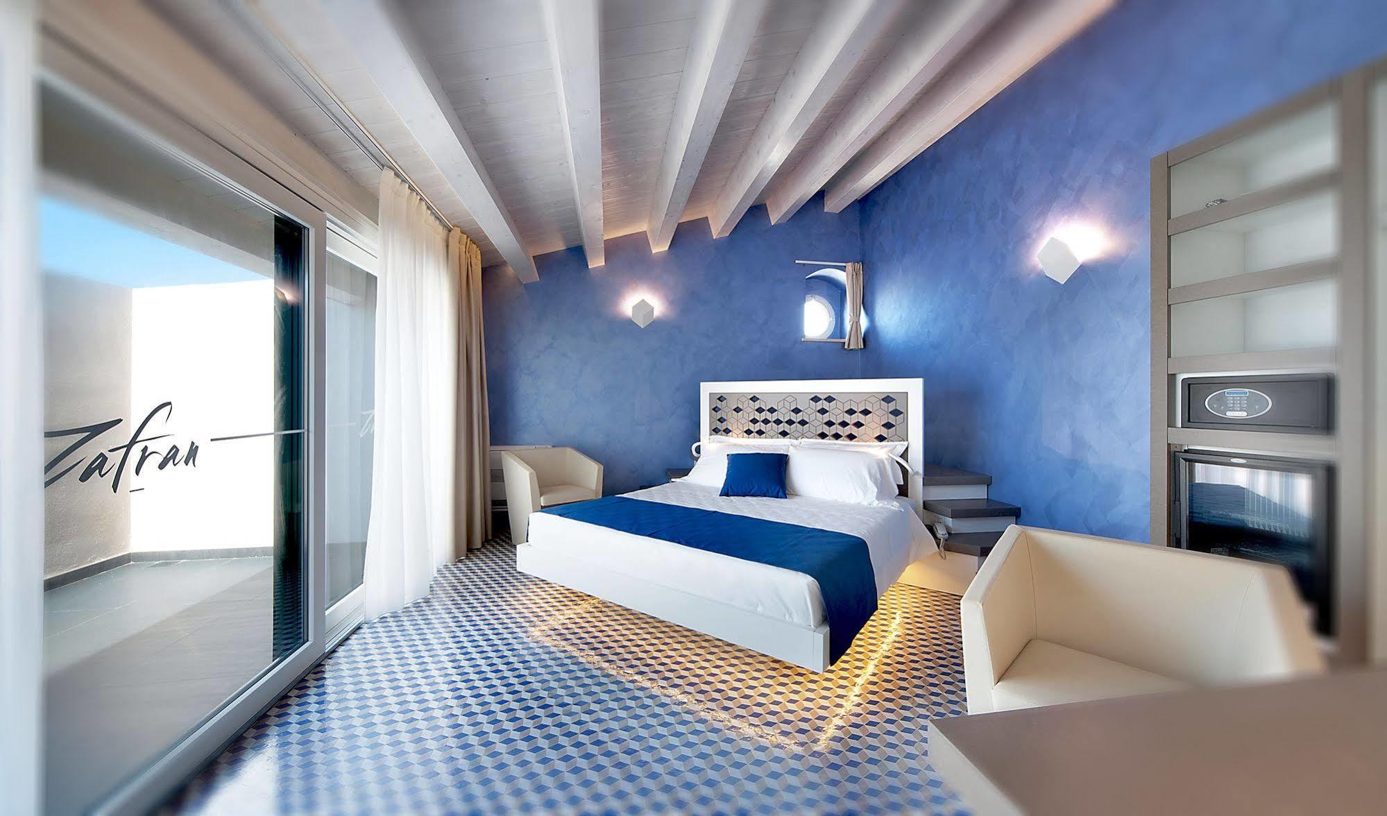 Zafran Boutique Hotel 4*